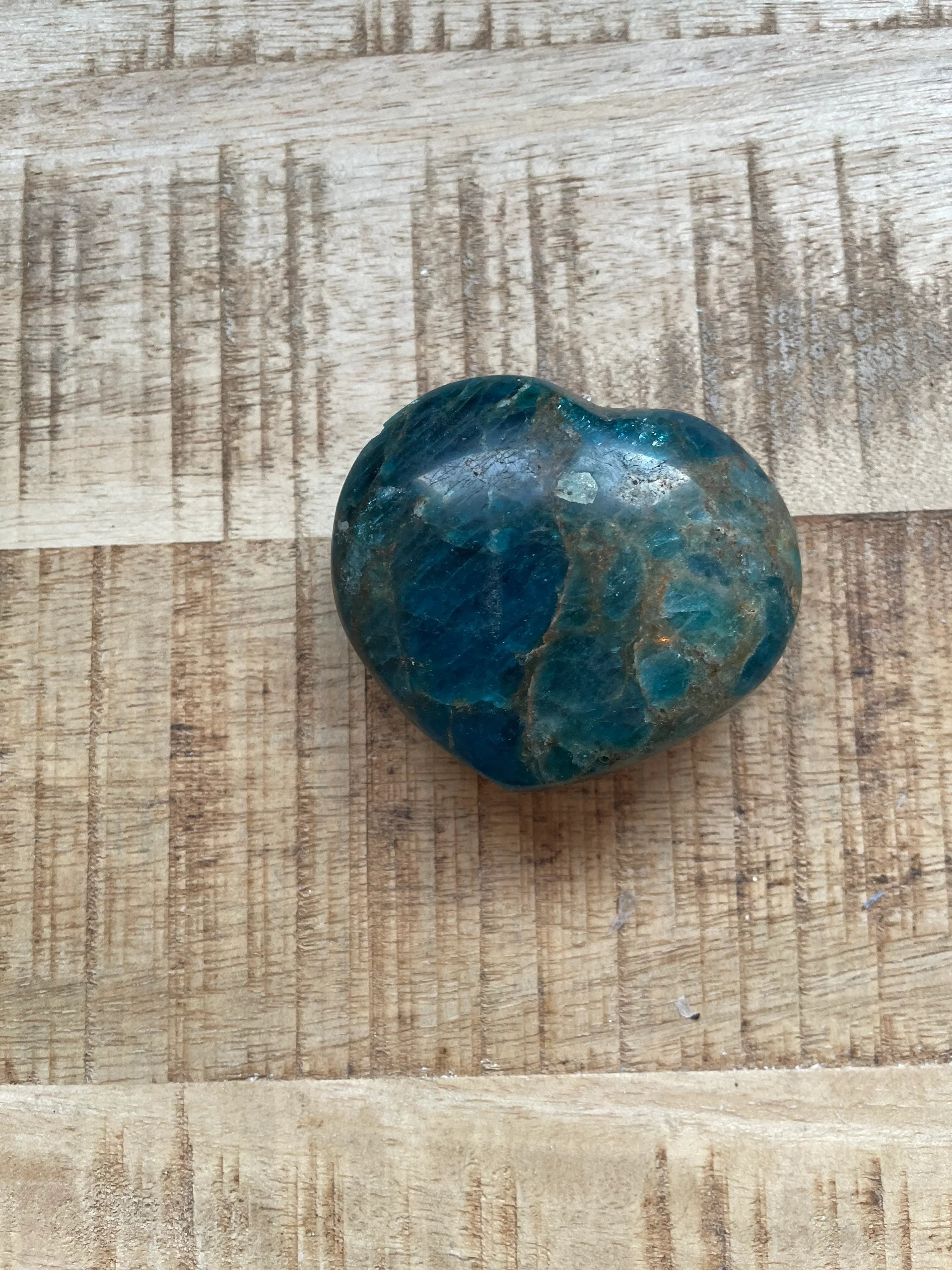 Blauwe apatiet hart 7 cm
