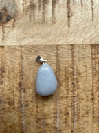 Blauwe calciet hanger steen