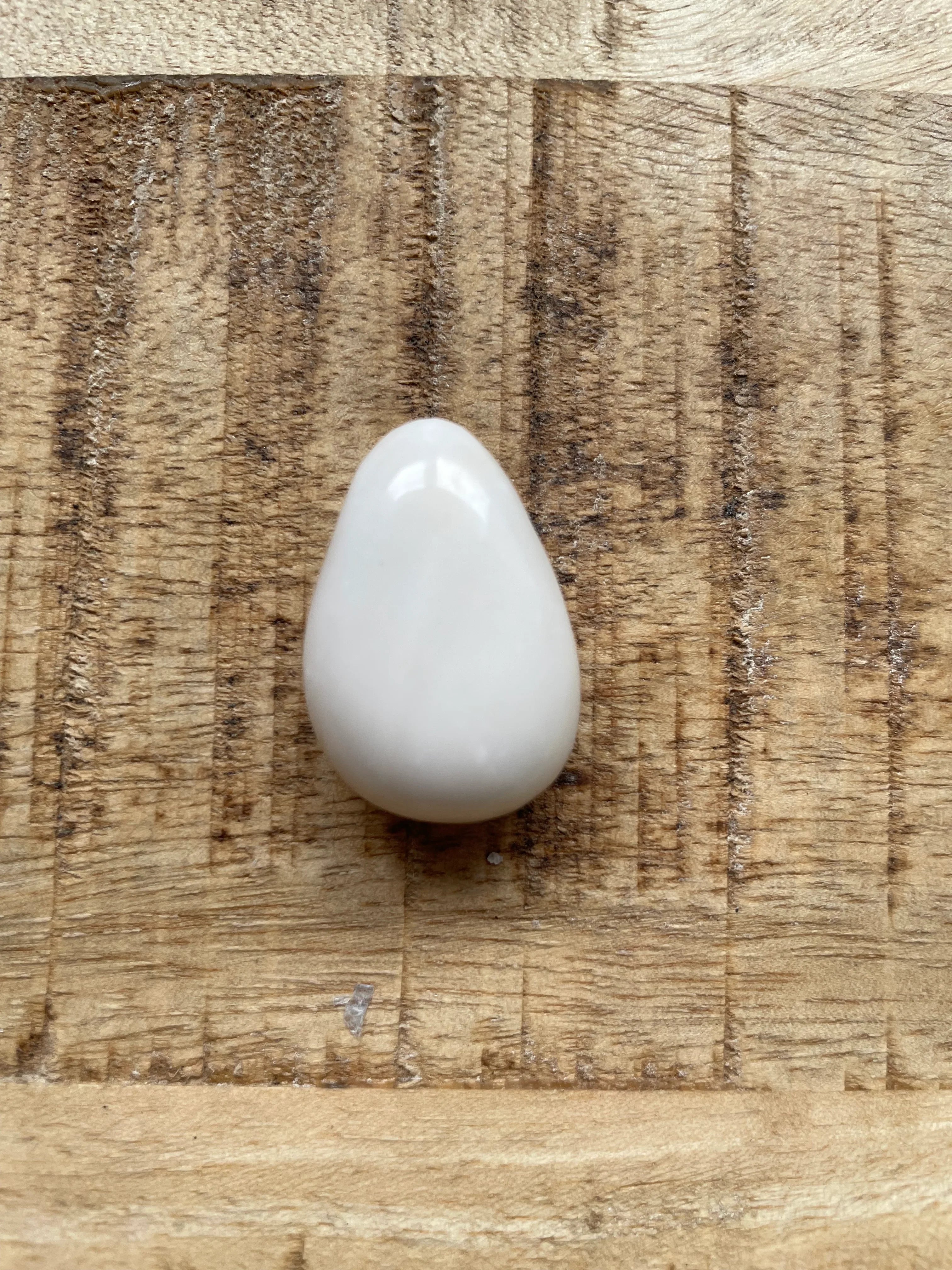 Witte opaal hanger doorboord dik