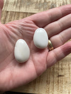 Witte opaal hanger doorboord dik