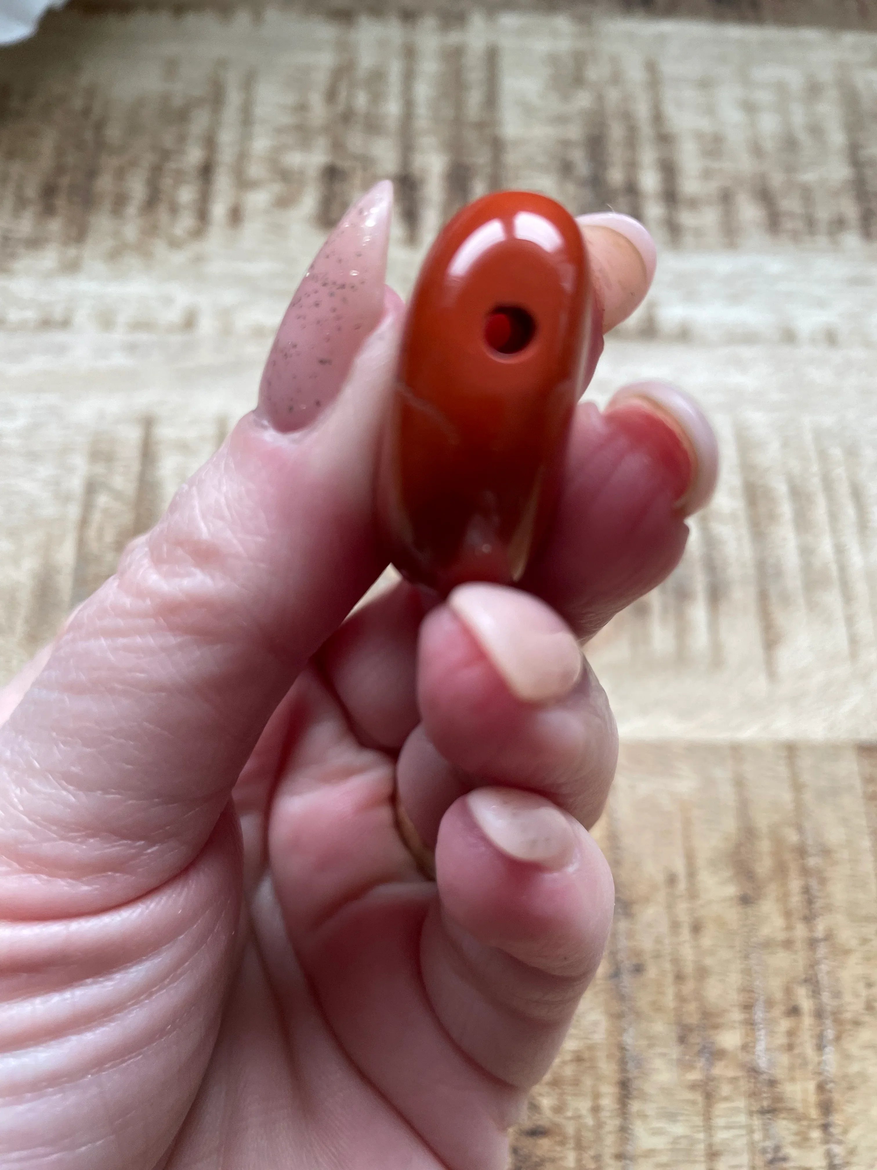 Rode jaspis hanger doorboord dik