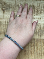 Kyaniet armband 6 mm kralen