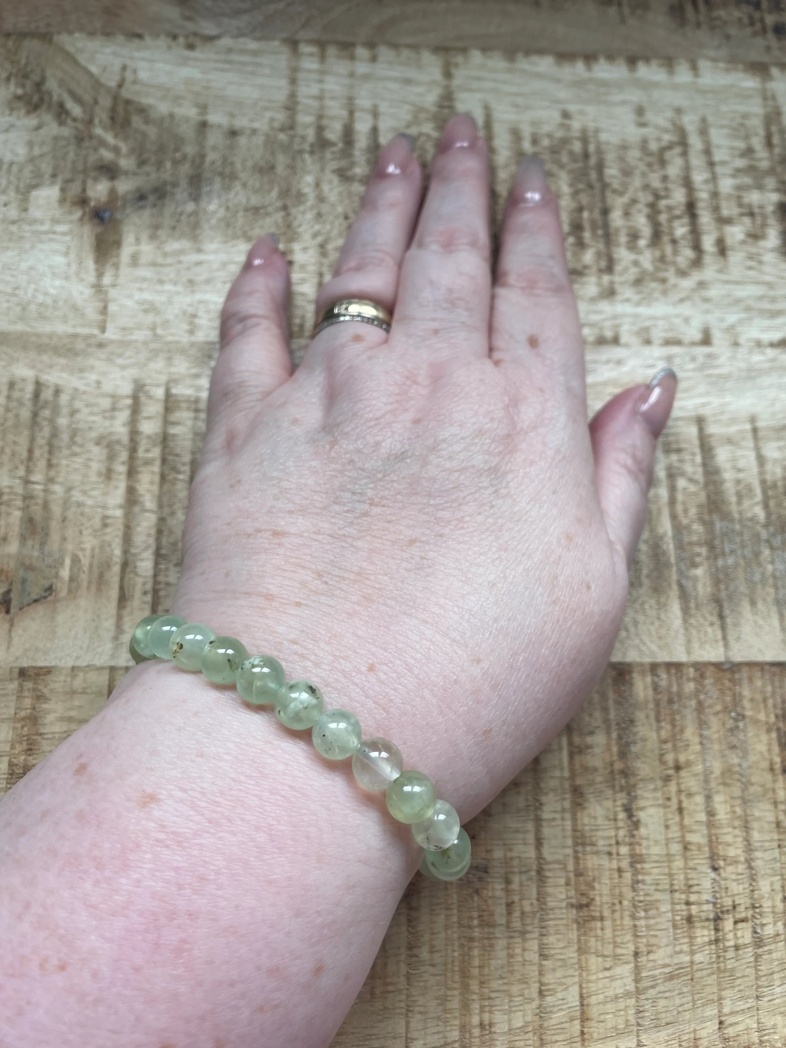 Prehniet armband 8 mm kralen