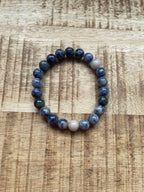 Sodaliet armband 8 mm kralen