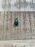 Zoisiet hanger steen