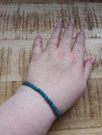 Blauwe apatiet kogelarmband 4 mm kralen