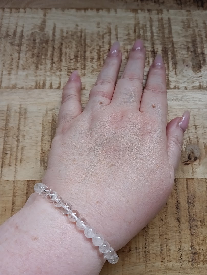Bergkristal kogelarmband 6 mm kralen