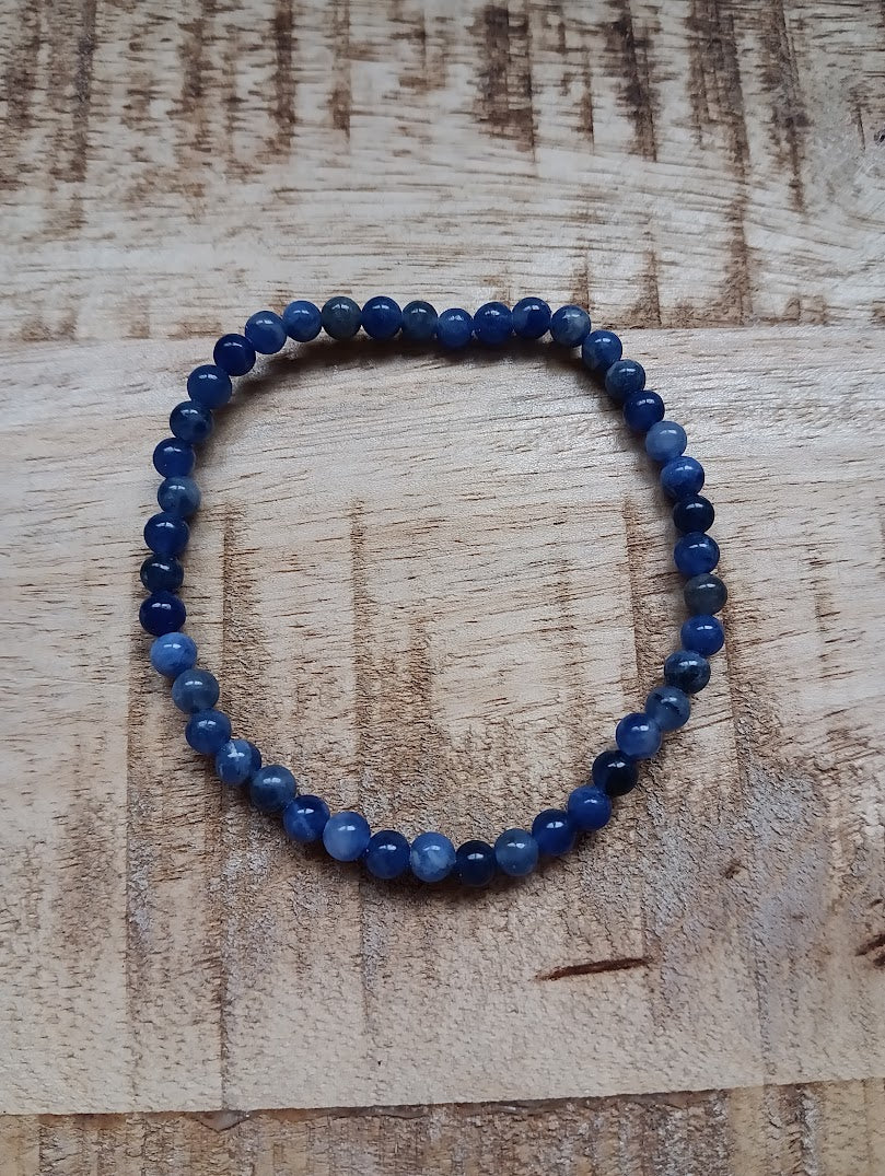 Sodaliet  kogelarmband 4 mm kralen