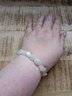 Witte maansteen splitarmband 10-12 mm