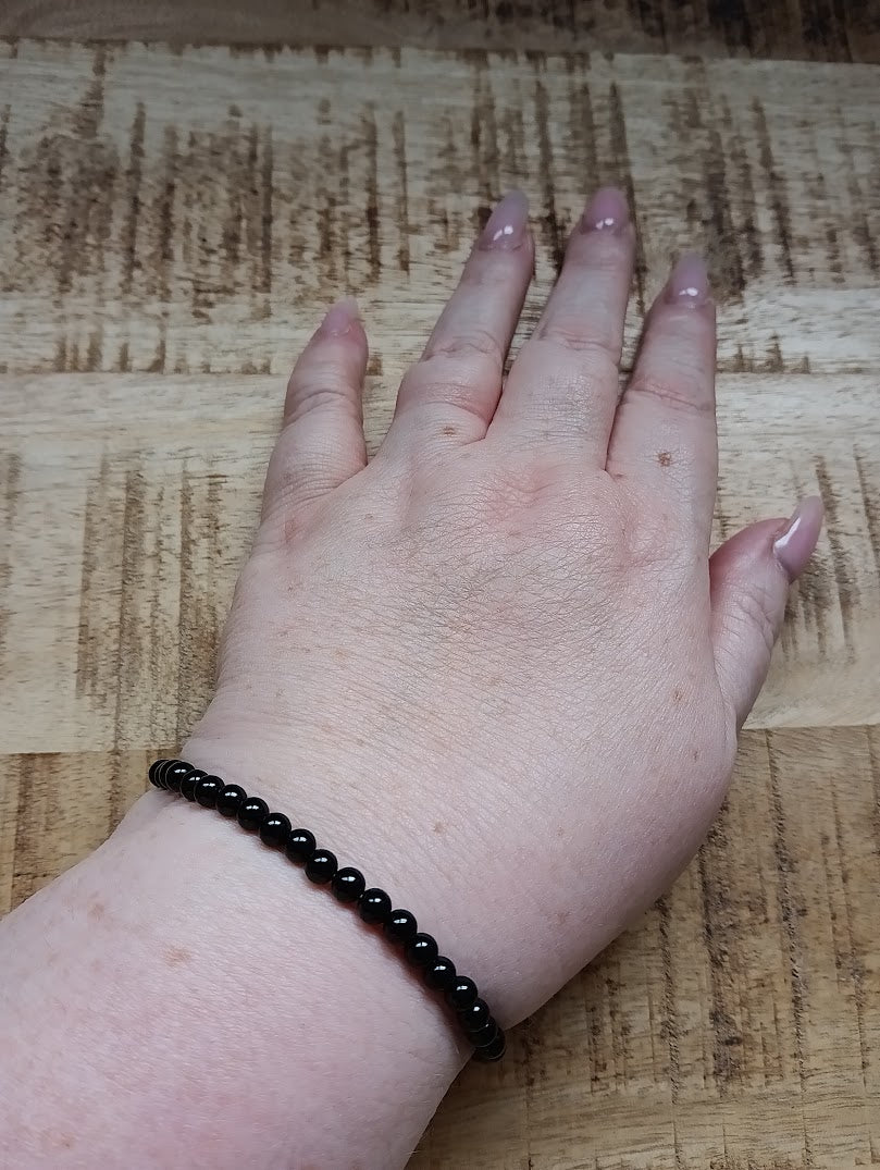 Zwarte toermalijn kogelarmband 4 mm kralen